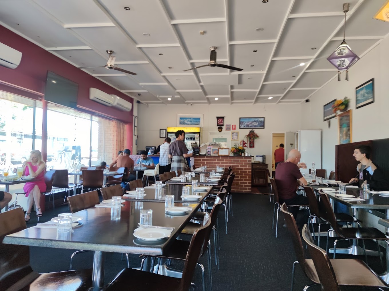 Restaurant Ambiance